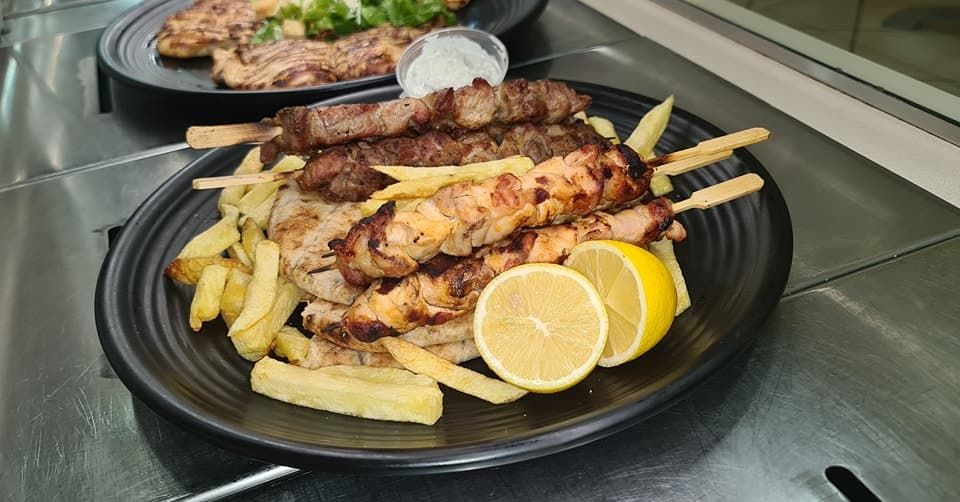 Pork and chicken skewers - Chicken House Samanidis
